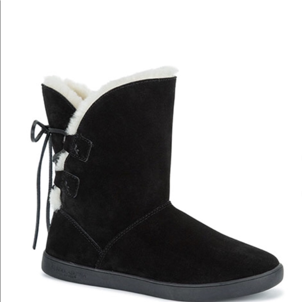 Kookaburra by Ugg ankle boots